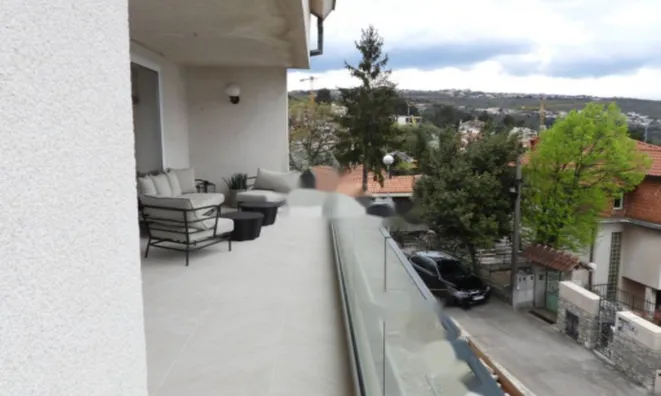 Недвижимость Трехкомнатная квартира Центр: 16