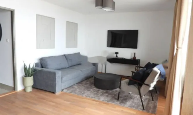 Недвижимость Трехкомнатная квартира Центр: 18