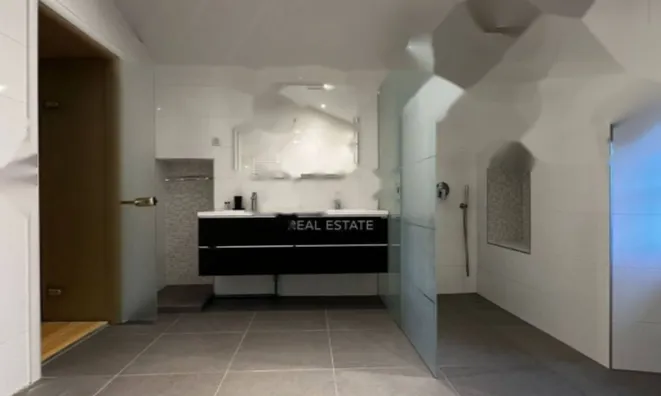 Недвижимость Четырехкомнатная квартира в Центре: 21