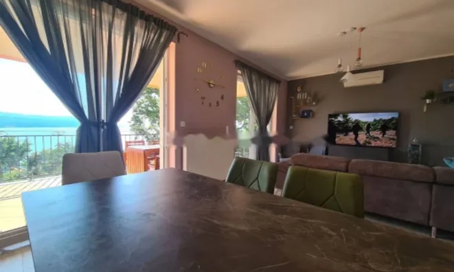 Недвижимость Трехкомнатная квартира в центре Опатии: 8