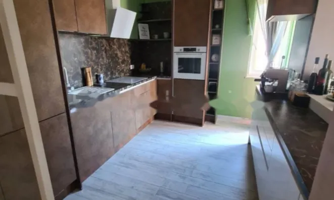 Недвижимость Трехкомнатная квартира в центре Опатии: 10