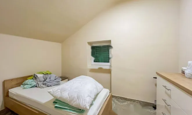 Недвижимость Трехкомнатная квартира, Центр: 9