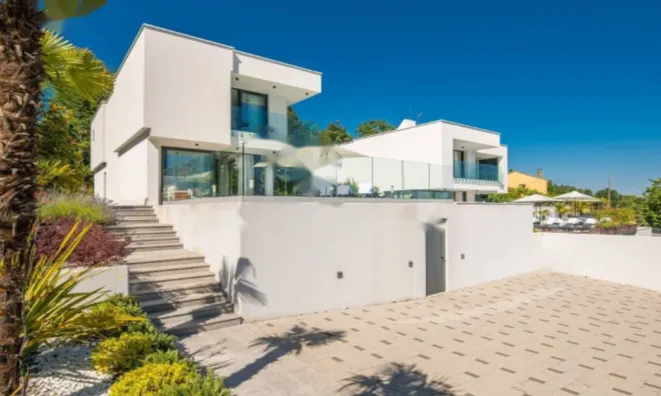 Недвижимость Семейный дом 204 м², Центр, Опатия: 24