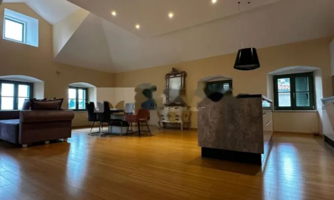 Недвижимость Четырёхкомнатная квартира в центре Опатии: 9