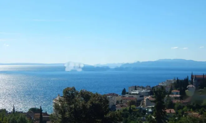 Недвижимость Трёхкомнатная квартира в центре: 3