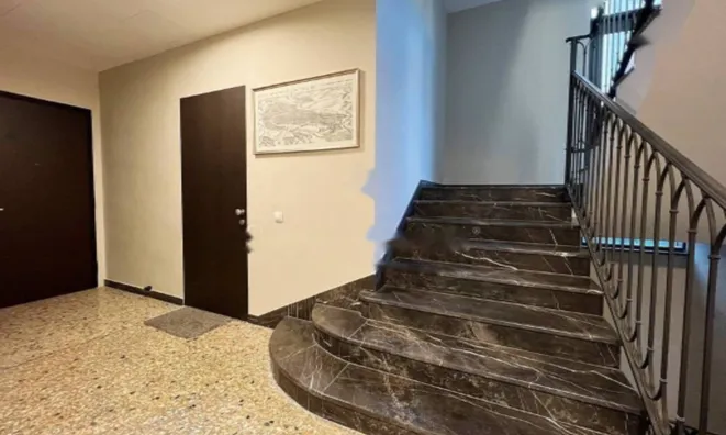 Недвижимость Семейный дом 2200 м² в центре: 12