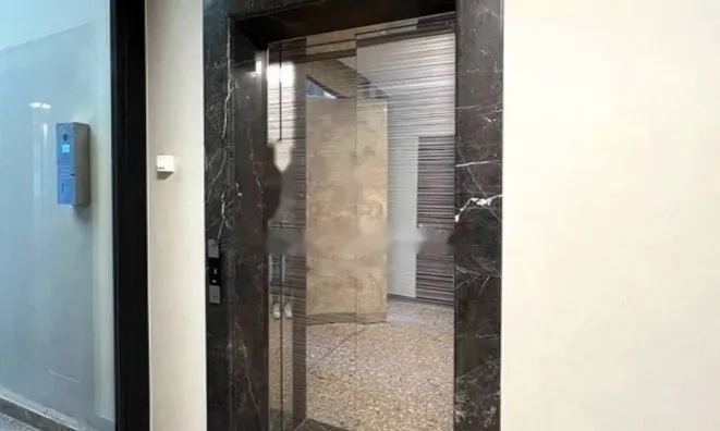 Недвижимость Семейный дом 2200 м² в центре: 13