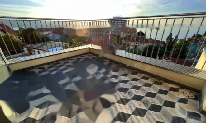 Недвижимость Семейный дом 2200 м² в центре: 22