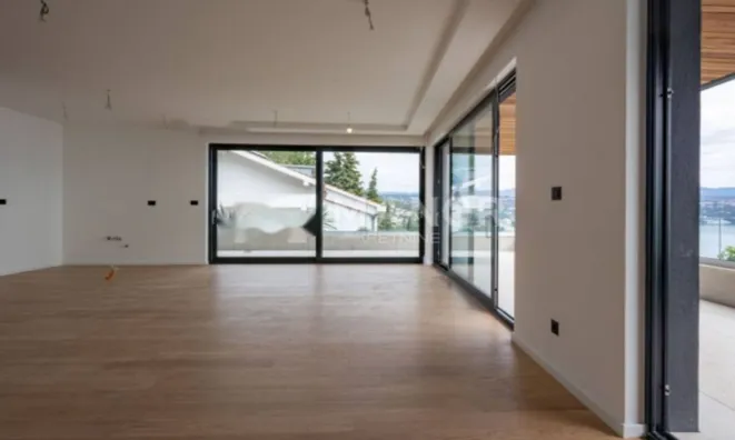 Недвижимость Четырехкомнатная квартира в центре Опатии: 5