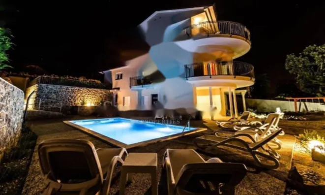 Недвижимость Дом в центре Опатии: 10