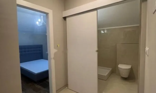 Недвижимость Четырёхкомнатная квартира, Центр: 14