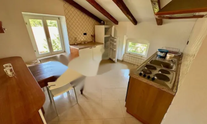 Недвижимость Двухкомнатная квартира в центре: 4