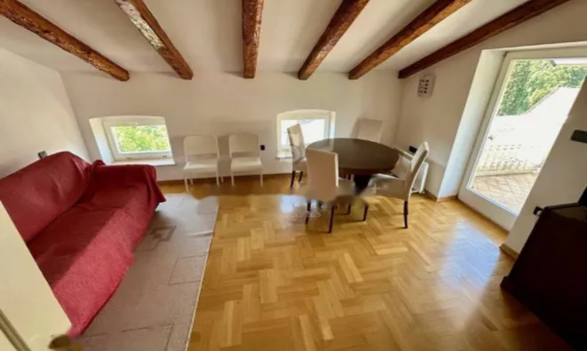 Недвижимость Двухкомнатная квартира в центре: 6