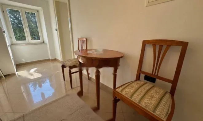 Недвижимость Двухкомнатная квартира в центре: 9