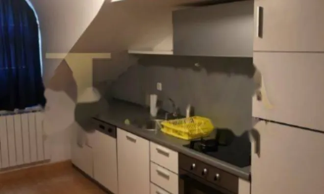 Недвижимость Трехкомнатная квартира в центре: 4