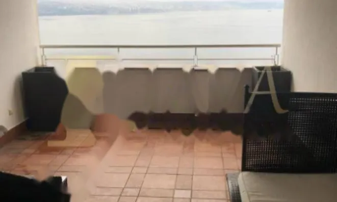 Недвижимость Трехкомнатная квартира в центре: 11