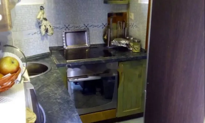 Недвижимость Трехкомнатная квартира, центр: 7