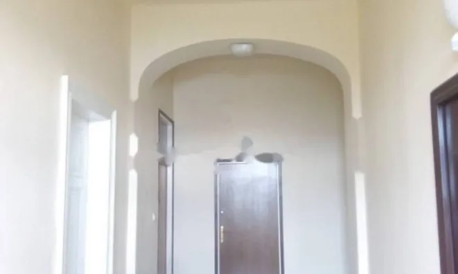 Недвижимость Трехкомнатная квартира, центр: 10