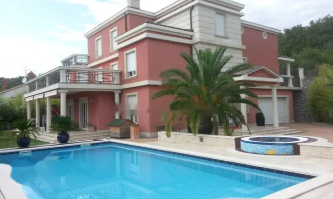 Недвижимость Дом в районе Побри, Опатия: 2