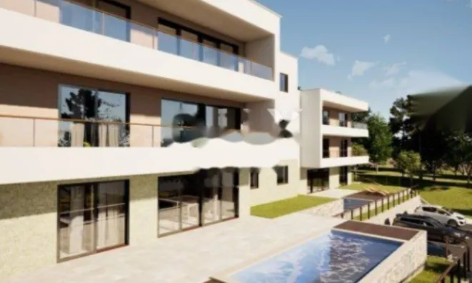 Недвижимость Четырехкомнатная квартира, Центр : 9