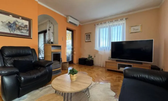 Недвижимость Четырехкомнатная квартира в центре Опатии: 2