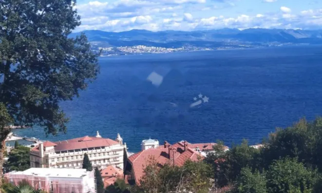 Недвижимость Трехкомнатная квартира в центре: 5