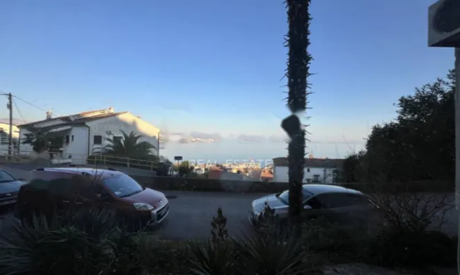 Недвижимость Двухкомнатная квартира в центре Опатии: 2