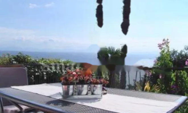 Недвижимость Двухкомнатная квартира, центр: 11