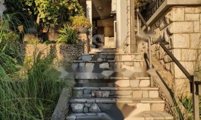 Недвижимость Двухкомнатная квартира, центр: 12