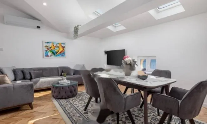 Недвижимость Трехкомнатная квартира, центр: 4