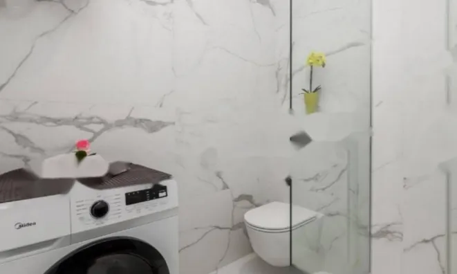 Недвижимость Трехкомнатная квартира, центр: 23