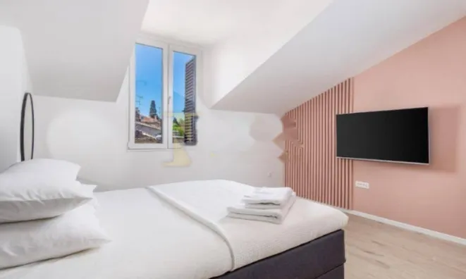 Недвижимость Трёхкомнатная квартира в центре: 17