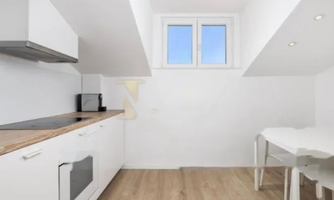 Недвижимость Трёхкомнатная квартира в центре: 18