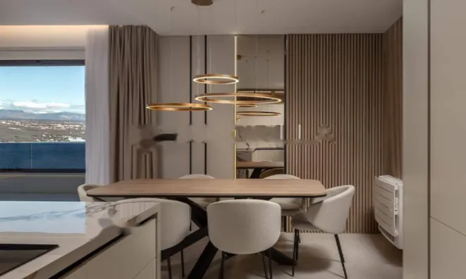 Недвижимость Трехкомнатная квартира Центр: 1