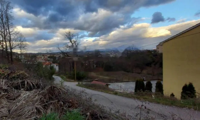 Недвижимость Семейный дом 100 м², Центр: 4