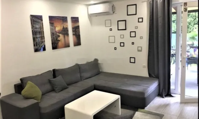 Недвижимость Семейный дом 300 м², Центр, Опатия: 1