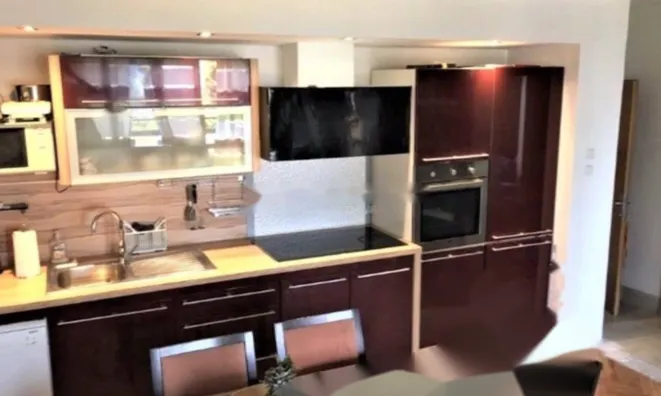 Недвижимость Семейный дом 300 м², Центр, Опатия: 2