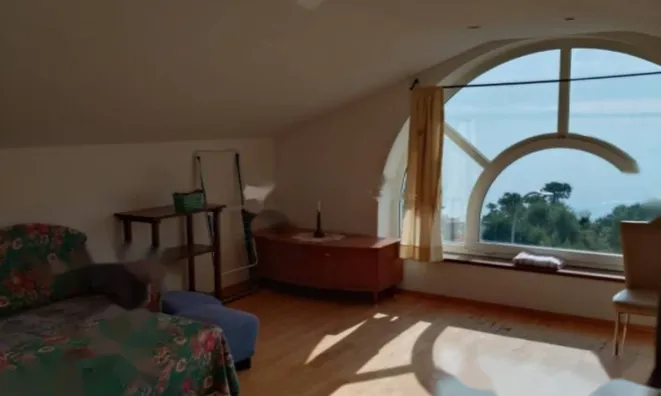 Недвижимость Двухкомнатная квартира в центре: 3