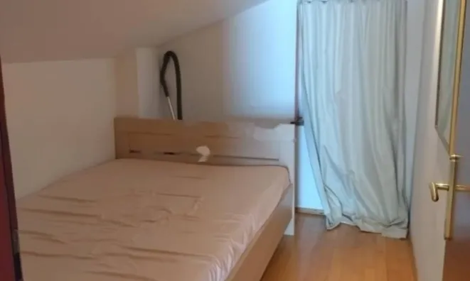 Недвижимость Двухкомнатная квартира в центре: 10