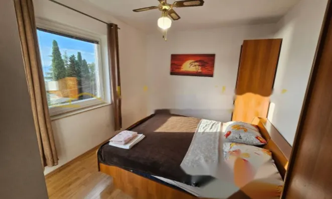 Недвижимость Двухкомнатная квартира, Центр: 6