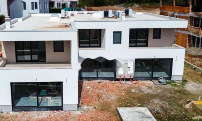 Недвижимость Новый дом в центре Опатии: 2