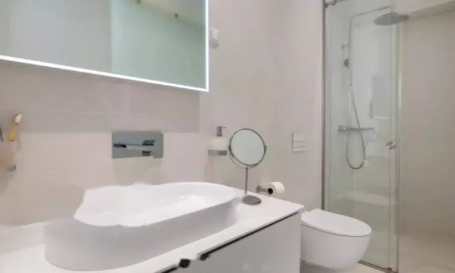 Недвижимость Двухкомнатная квартира в центре: 12