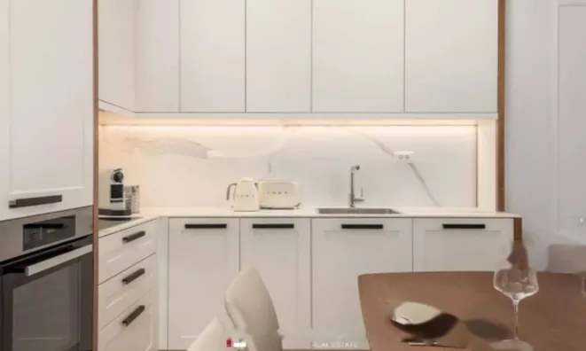 Недвижимость Двухкомнатная квартира в центре: 14