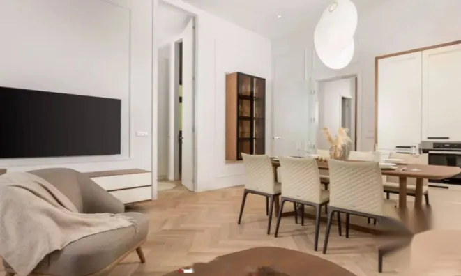 Недвижимость Двухкомнатная квартира в центре: 15