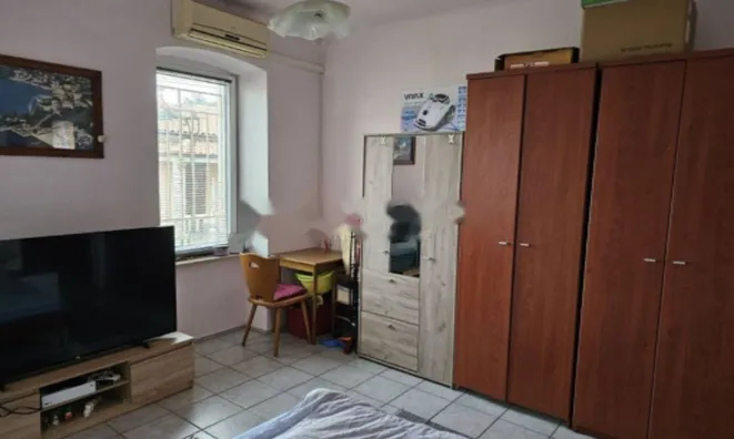 Недвижимость Однокомнатная квартира в центре: 4