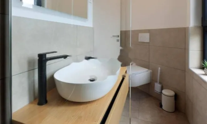 Недвижимость Трёхкомнатная квартира, центр: 15