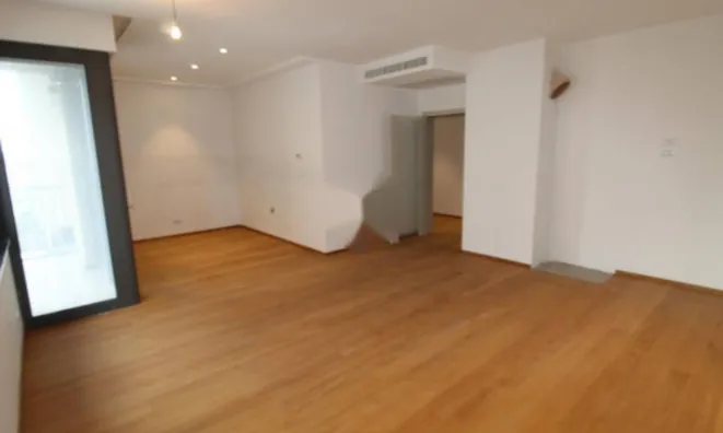 Недвижимость Двухкомнатная квартира, центр: 3