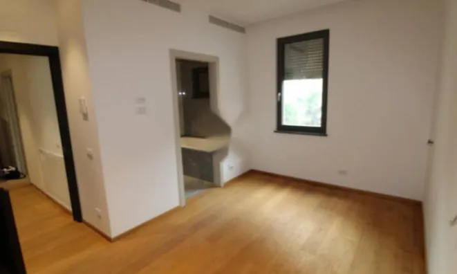 Недвижимость Двухкомнатная квартира, центр: 5