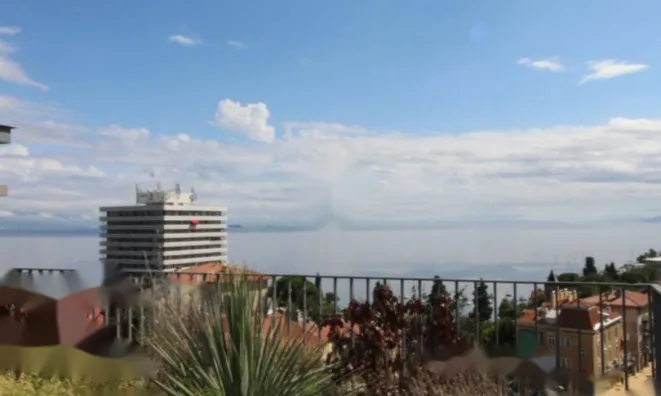 Недвижимость Двухкомнатная квартира в центре: 13