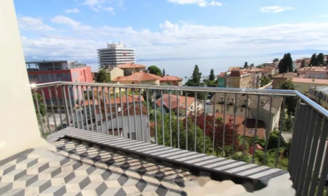 Недвижимость Трёхкомнатная квартира в центре: 12